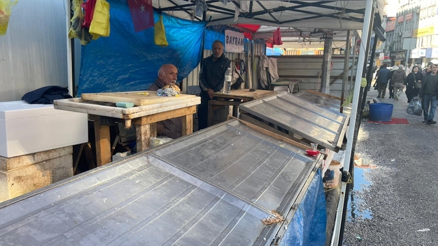 Zonguldak'ta balık tezgahlar boş kaldı