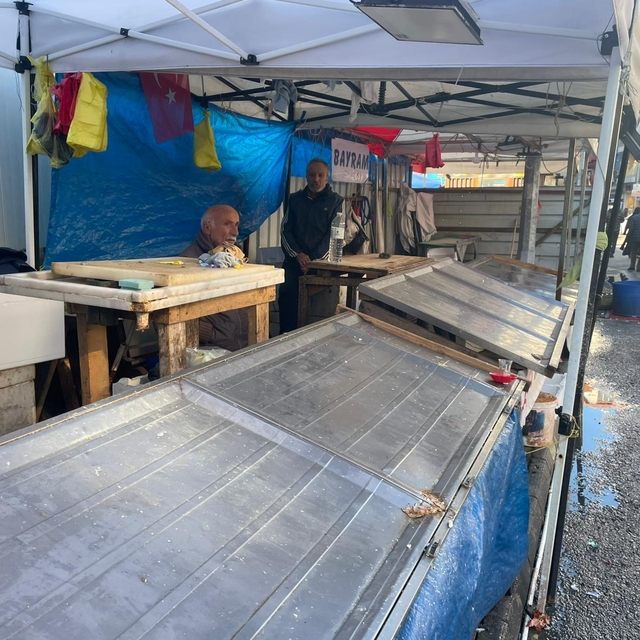 Zonguldak'ta balık tezgahlar boş kaldı