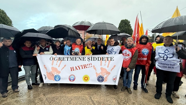 Samsun'da öğretmene şiddete sendikalardan ortak tepki