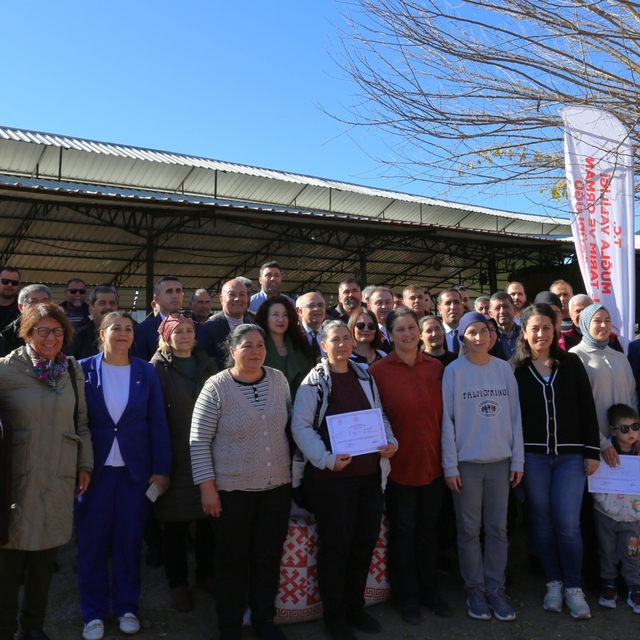 Ortaca'da 'Süt Sığırcılığı Sağım Hijyeni ve Sanitasyon Sertifikaları' dağıt...