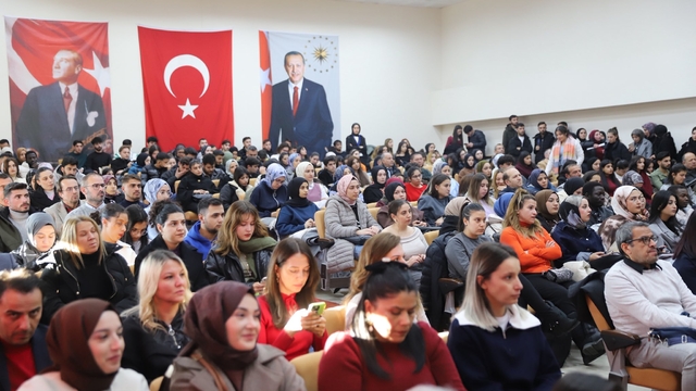 Ardahan'da Mevlana'nın 752. vuslat yıl dönümü dolayısıyla program düzenlendi