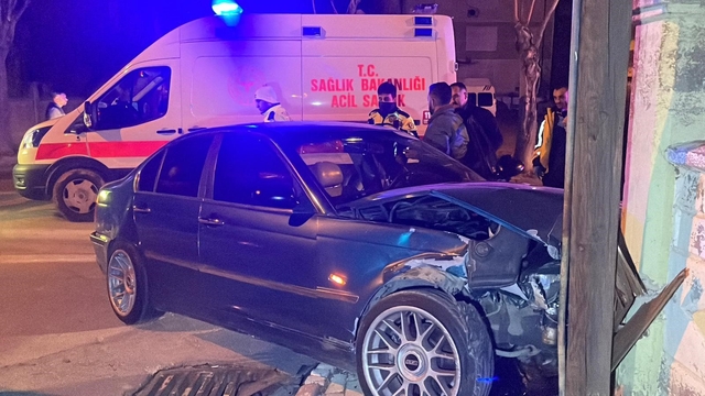 Karaman'da otomobiller çarpıştı: 5 yaralı