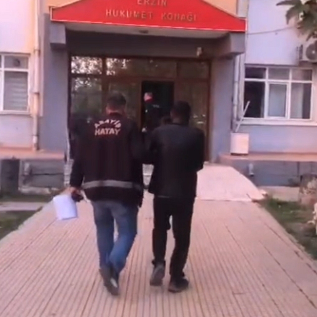 Erzin'de hırsızlık şüphelisi tutuklandı