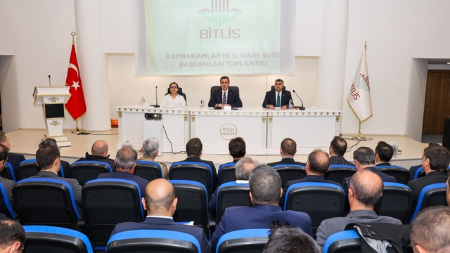Bitlis'te "Kaymakamlar ve İl İdare Şube Başkanları Toplantısı" yapıldı