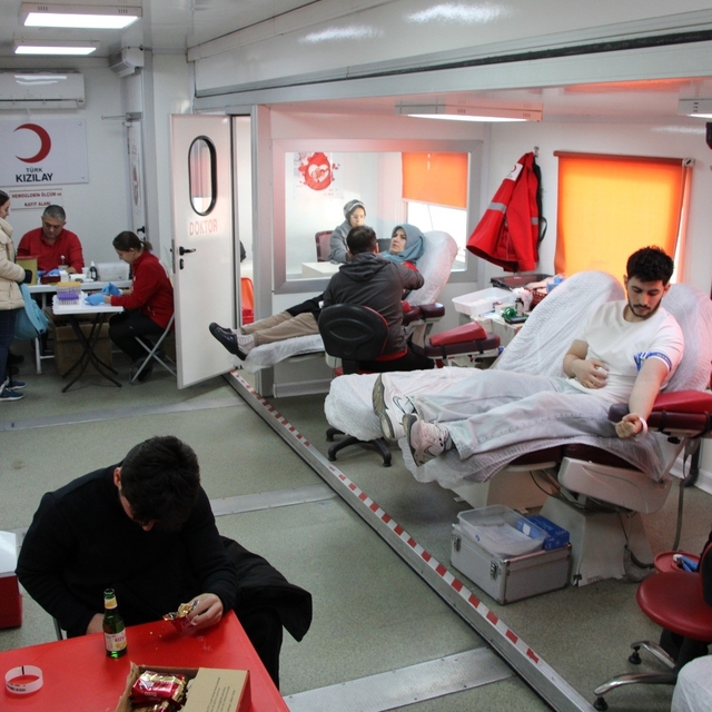 ADÜ'de kan  bağışı etkinliği düzenlendi