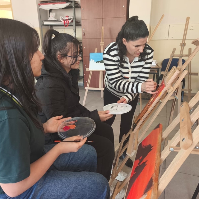 Atık ahşaplar sanata dönüşüyor
Tuncelili gençler zararlı alışkanlıklardan f...