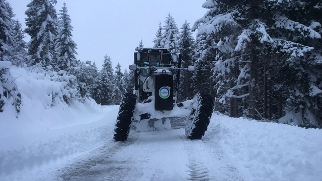 Ordu'da karla mücadele: 134 mahalle yolu ile 15 hasta ve 7 cenazeye müdahale edildi