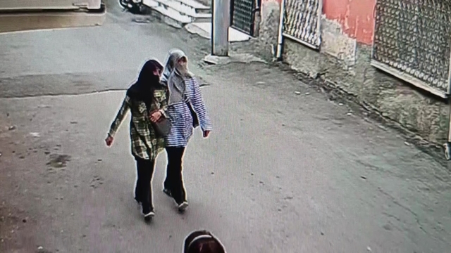 Adana'da kadın hırsızlar 670 bin TL'lik altın çaldı, biri yakalanıp tutuklandı