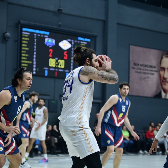 Çayırova Belediyesi, sahasında Finalspor'u 87-81 yendi