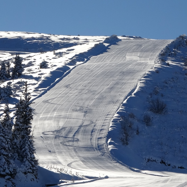 Dünyanın en iyileri arasında olan Çambaşı Kayak Merkezi sezona hazır
