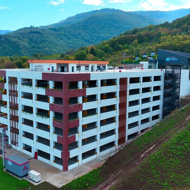 Kartepe Teleferik hattına hizmet verecek 6 katlı otopark tamamlandı