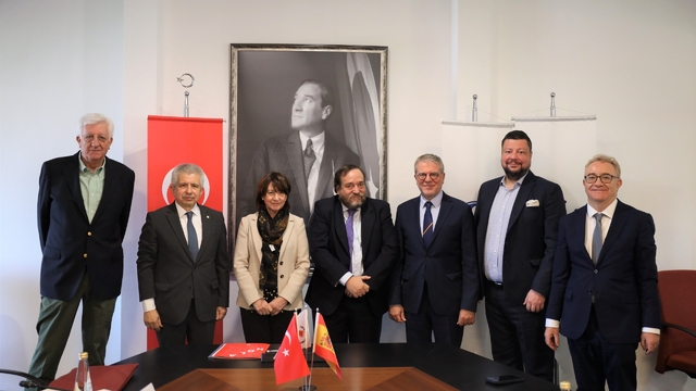 İzmir'den İspanya'ya uzanan 'eğitim' köprüsü
İEÜ ile Cervantes arasında örnek iş birliği