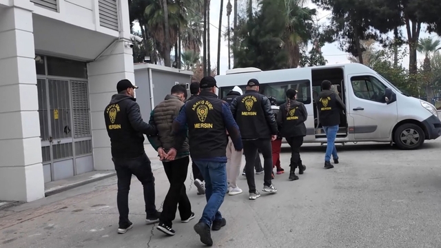 Mersin merkezli fuhuş operasyonunda yakalanan 3 zanlı tutuklandı