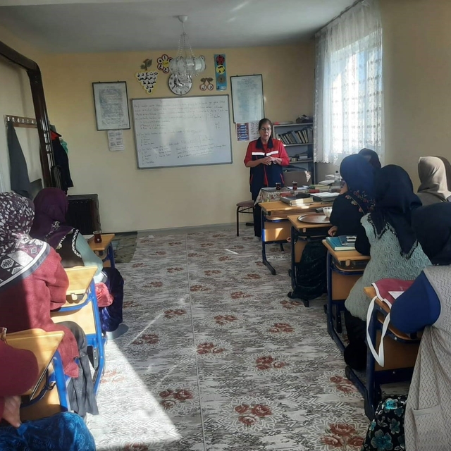 Kadın çiftçilere yönelik eğitimler sürüyor