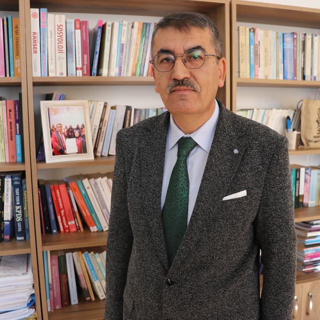 Çekirdek aile küçüldü, yalnız yaşam arttı
Uzmanı açıkladı: "Gençler evlilik...