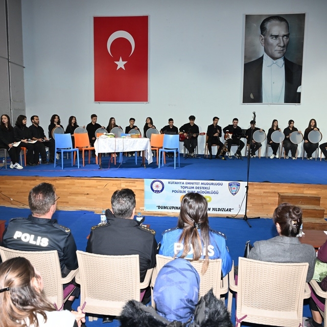 Kütahya'da parlayan yıldızlar sahne aldı