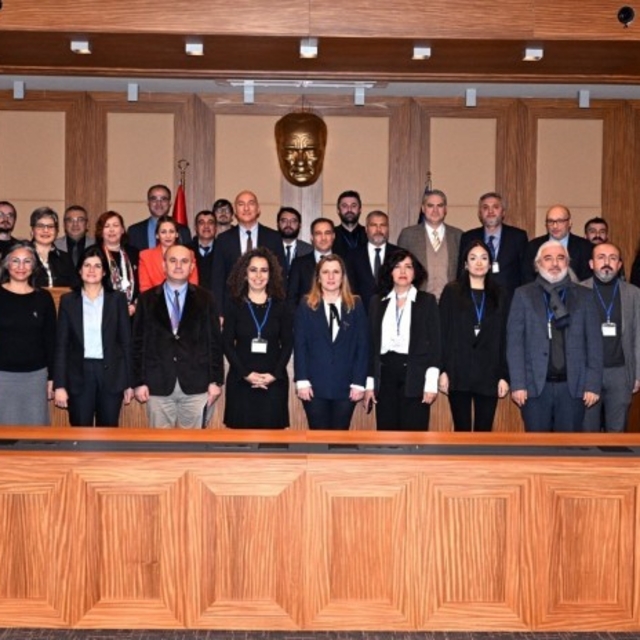 Anadolu Üniversitesi Edebiyat Fakültesinde 6 bölüm birden FEDEK akreditasyo...