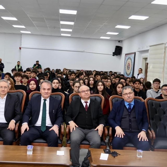 Bilecik'te Fen Lisesinde kariyer günlerine yoğun ilgi