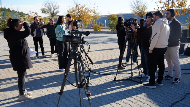 Mobil Basın Evi Gaziantep'te öğrencilerle buluştu