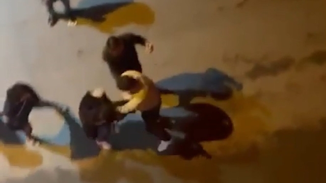 Taksici ile kadınların kavgası kamerada