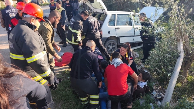 Erzin'de trafik kazası:  3 yaralı