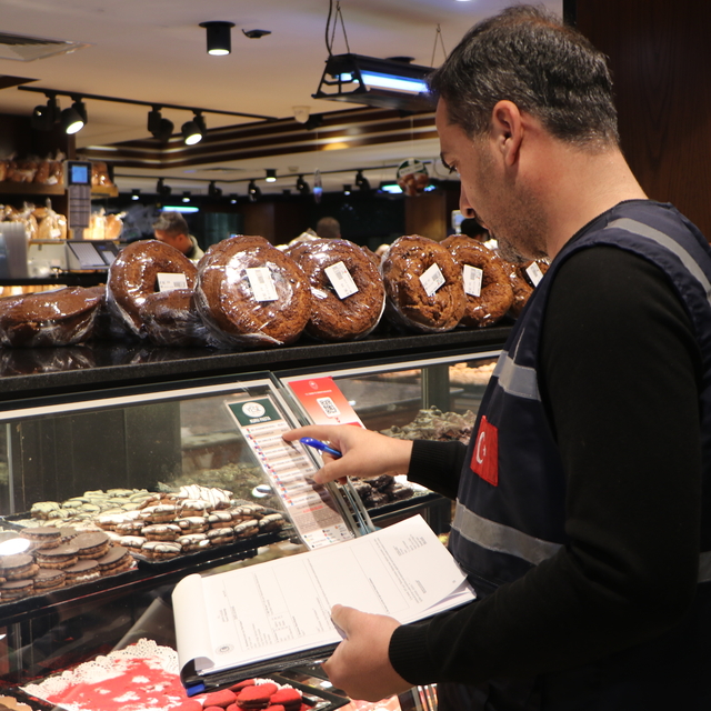 Adana'da yılbaşı öncesi fırın sektörüne fiyat denetimi