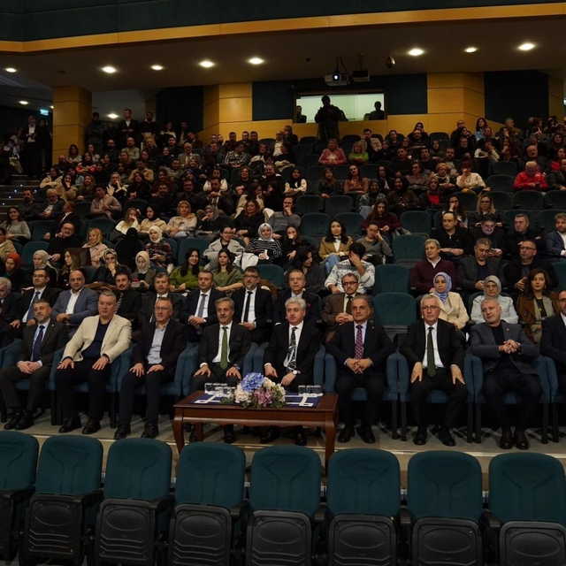 Sakarya Üniversitesi "Araştırma Üniversitesi" statüsünü törenle kutladı