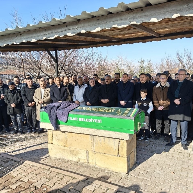 Koyun otlatma meselesinden öldürülen adam toprağa verildi
