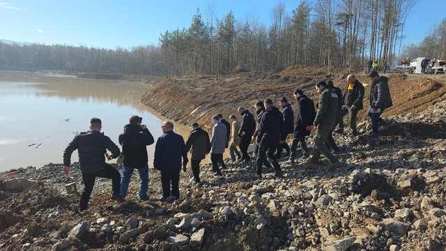 Düzce'nin doğa turizminin gelişmesi için hazırlanan Üçgöller Projesi devam ediyor
Saklıgöl'ün aynası ortaya çıkmaya başladı
