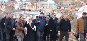 Deprem bölgesi Malatya'da Bakan Kurum memnuniyeti
Malatyalı depremzedeler: "Bakan Kurum depremzedelerin babasıdır"