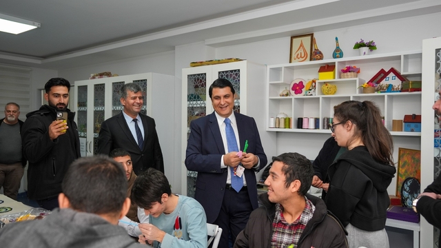 Yılmaz: "Her zaman yanlarındayız"