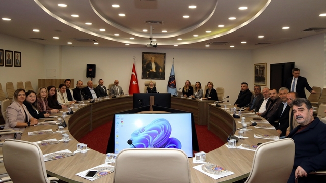 Akdeniz Üniversitesi'nden muhtarlara eğitim