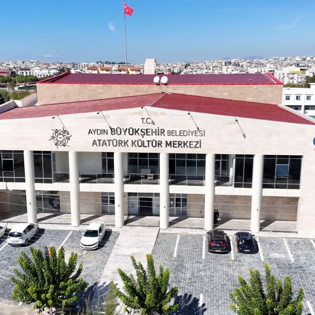 Aydın Büyükşehir Belediyesi Atatürk Kültür Merkezi Didim'de hizmete açıldı
