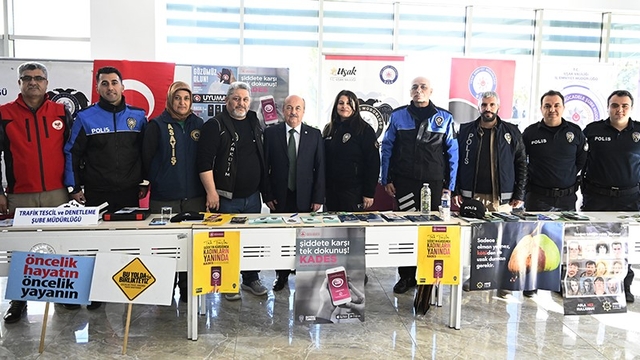 Uşak Üniversitesi Kariyer Günü'25 öğrencileri profesyonellerle buluşturdu