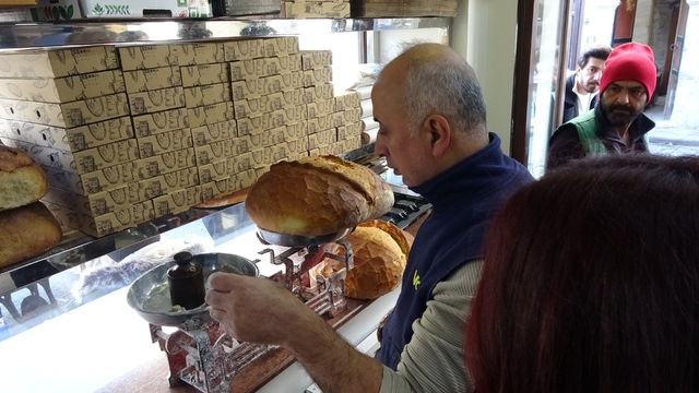 Trabzon'da fırınlara denetim
Ekipler bu yıl Trabzon'da yaptıkları denetimlerde toplam 2 milyon 255 bin TL idari para cezası kesti