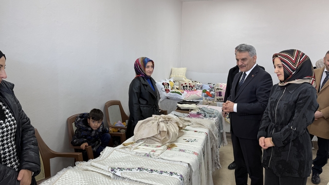 Yozgat'ta ADEM kursiyerlerinin ürünleri sergilendi