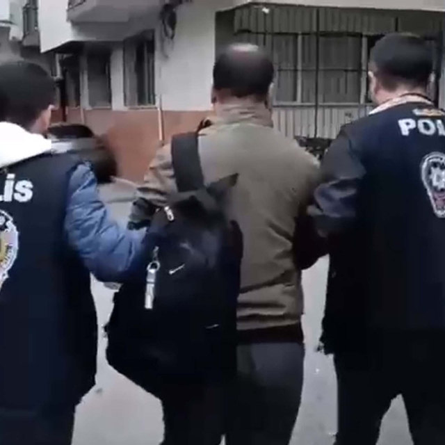 'Siber dolandırıcılık' suçundan hapis cezasıyla aranan 4 firari yakalandı