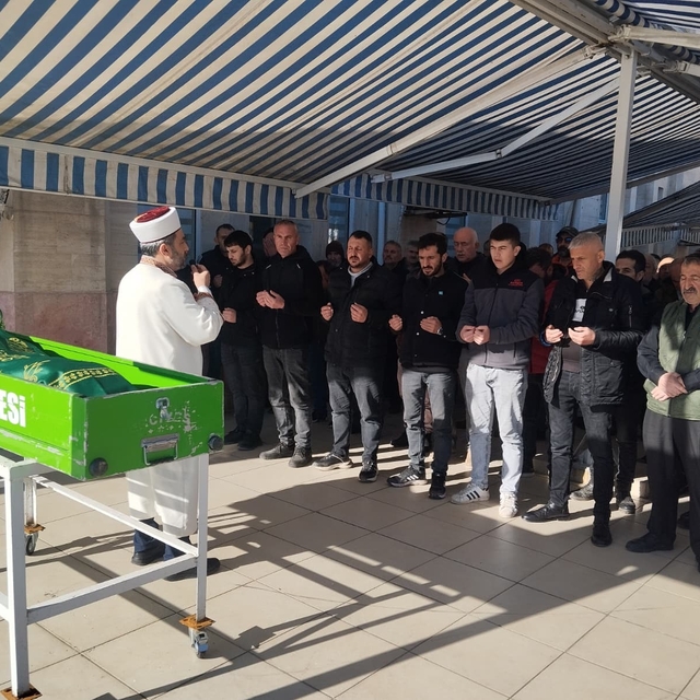 Yangında hayatını kaybeden vatandaş defnedildi