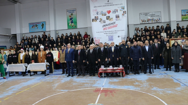 Of'ta bilim sergisi açıldı