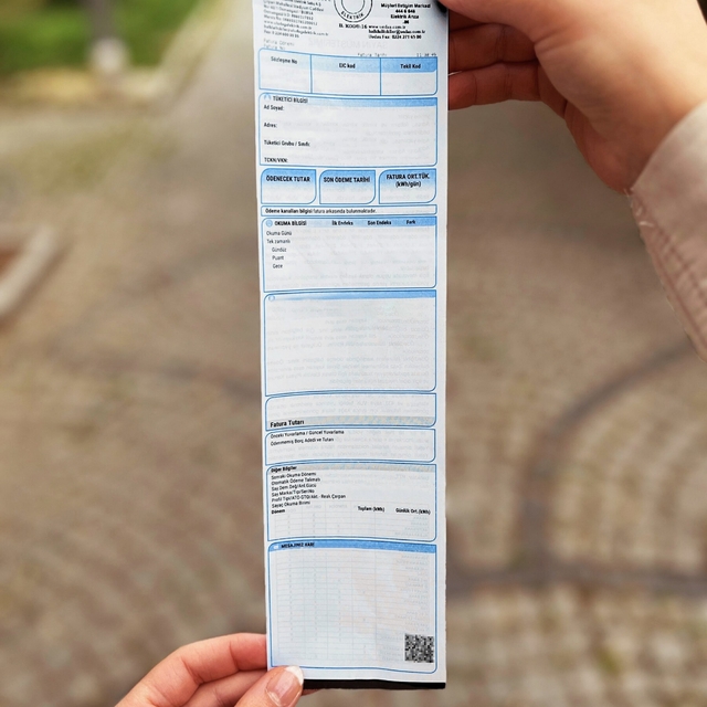 Yardımsever iş insanı, binden fazla abonenin elektrik faturasını ödedi
Burs...