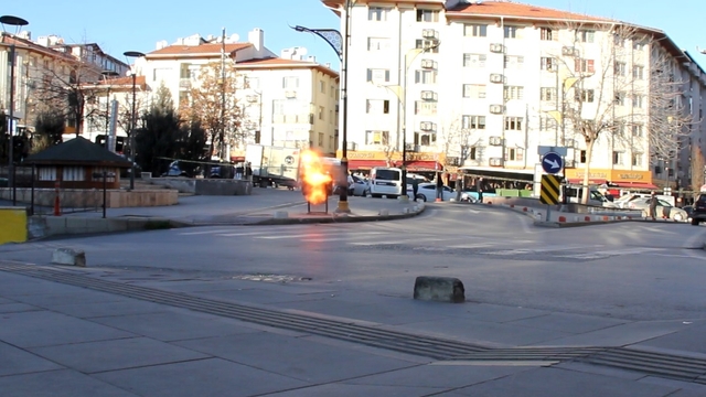 Fünyeyle patlatılan poşetten ayakkabı kutusu çıktı