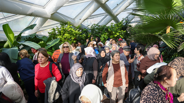 Konya'nın tarihi ve turistik mekanları, Mevlana'yı Anma Törenleri'nde yaklaşık 120 bin kişiyi ağırladı