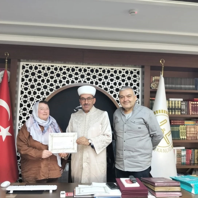 Alanya'da farklı ülkelerden 20 kişi İslamiyet'i seçti