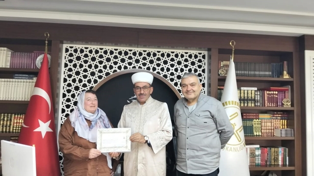 Alanya'da farklı ülkelerden 20 kişi İslamiyet'i seçti