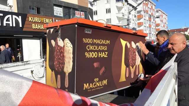 Atakum'da kaldırım işgaline geçit yok