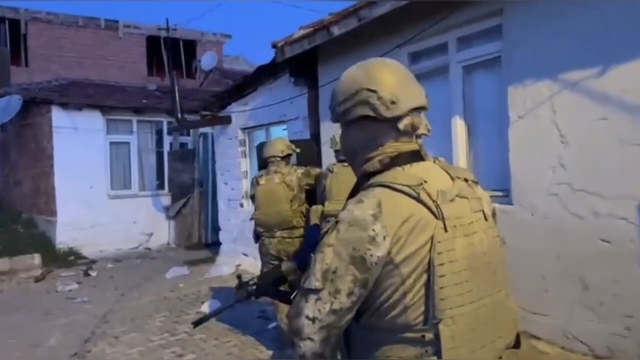 Kırklareli'nde özel harekat destekli uyuşturucu operasyonu