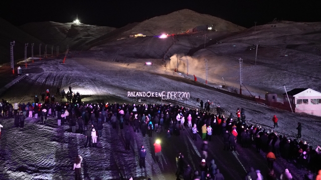 Palandöken Kayak Merkezi'nde kayak sezonu resmi olarak başladı