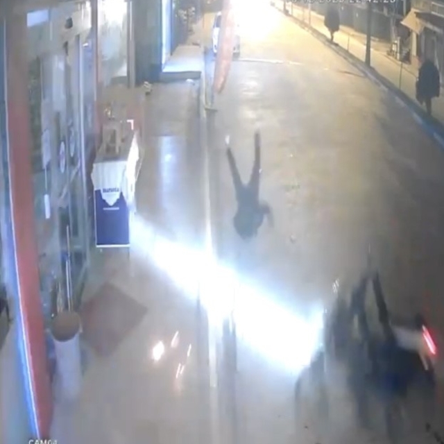 Osmaniye'de motosiklet kazası kamerada