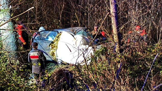 Giresun'da dere yatağına devrilen otomobildeki bekçi öldü
