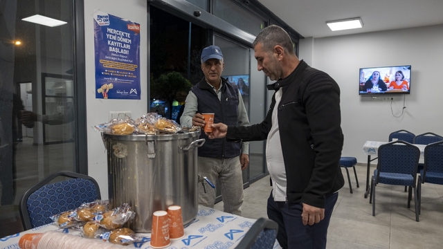 Mersin'de emekçilere ücretsiz çorba